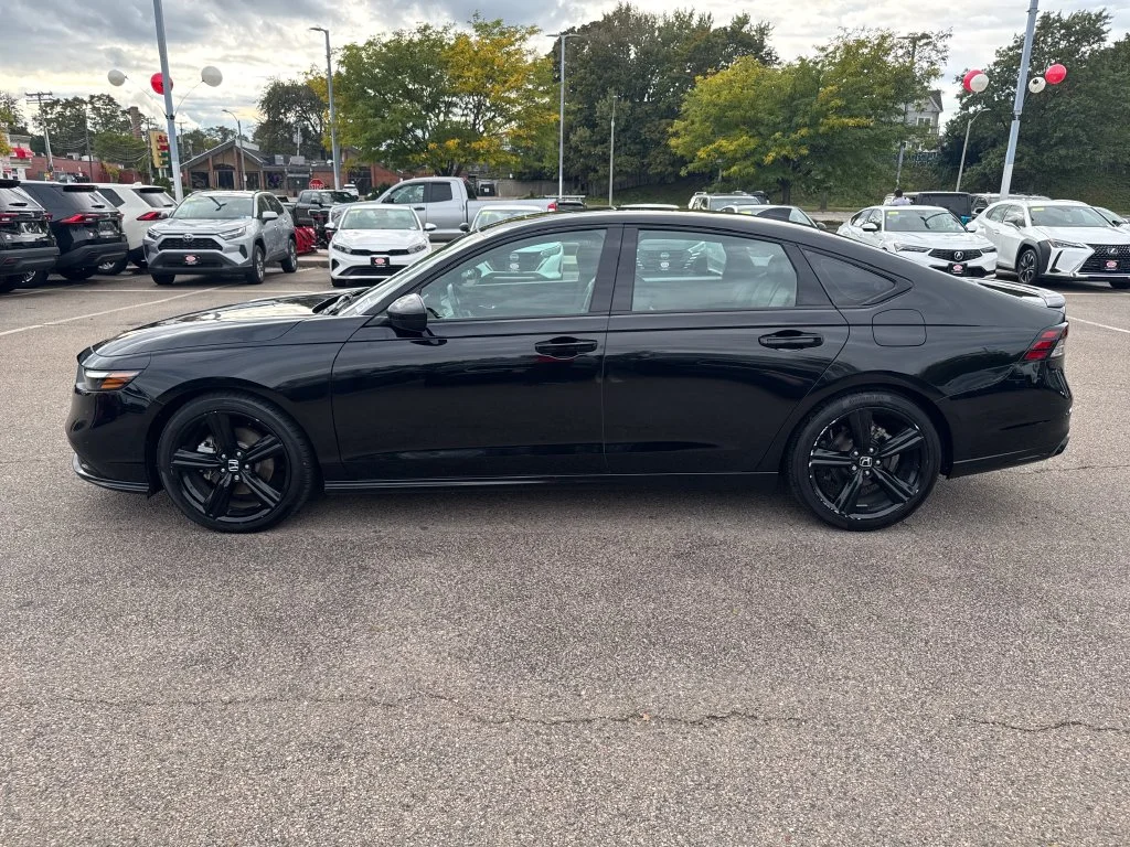 Used 2023 Black Honda Sport-L image 4