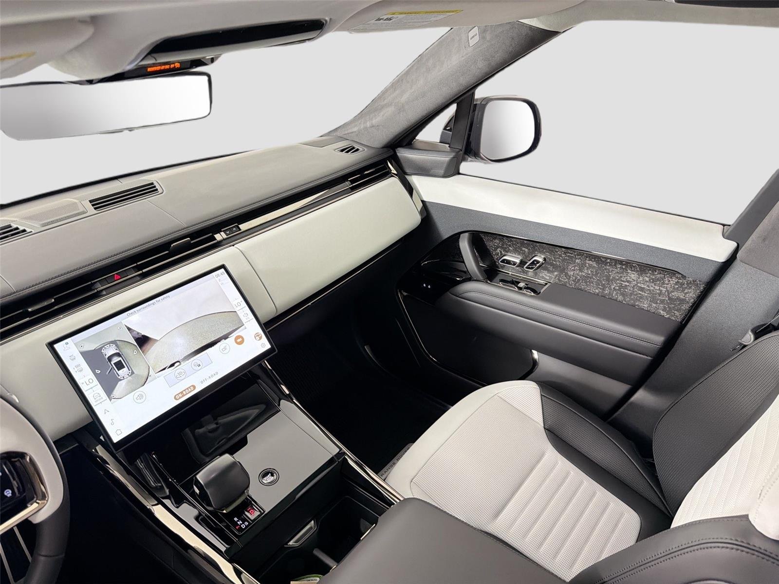 New 2026 OSTUNI PEARL WHITE Land Rover SV image 22