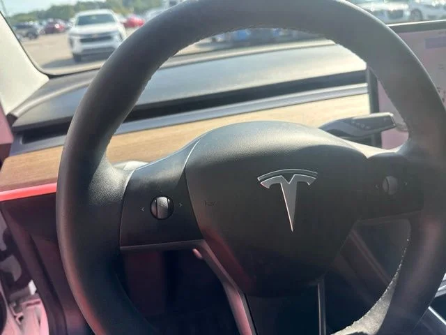 Used 2021  Tesla Performance image 13