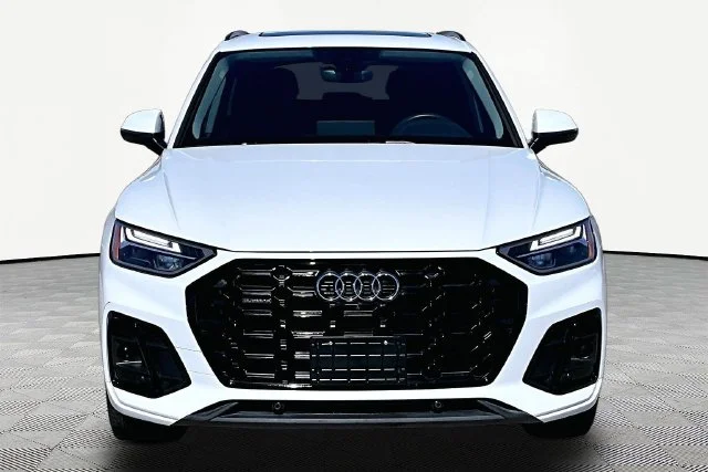 Used 2023 White Audi 45 S line Premium image 3