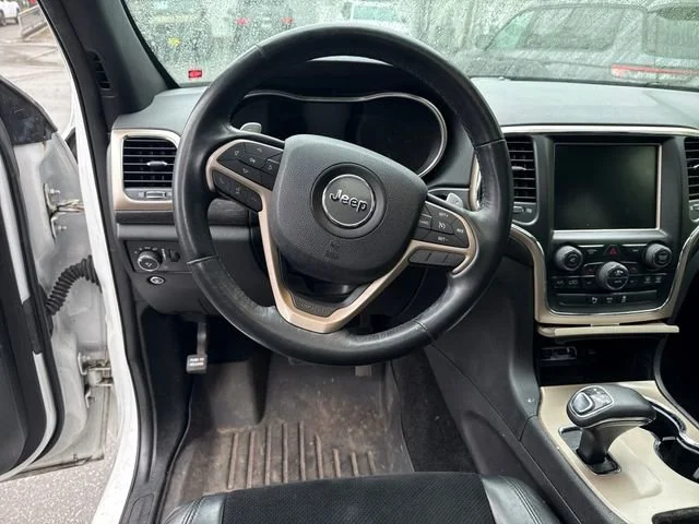 Used 2015 Bright White Clearcoat Jeep Altitude image 17