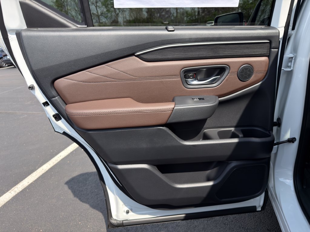 New 2026 Platinum White Pearl Honda Touring image 20