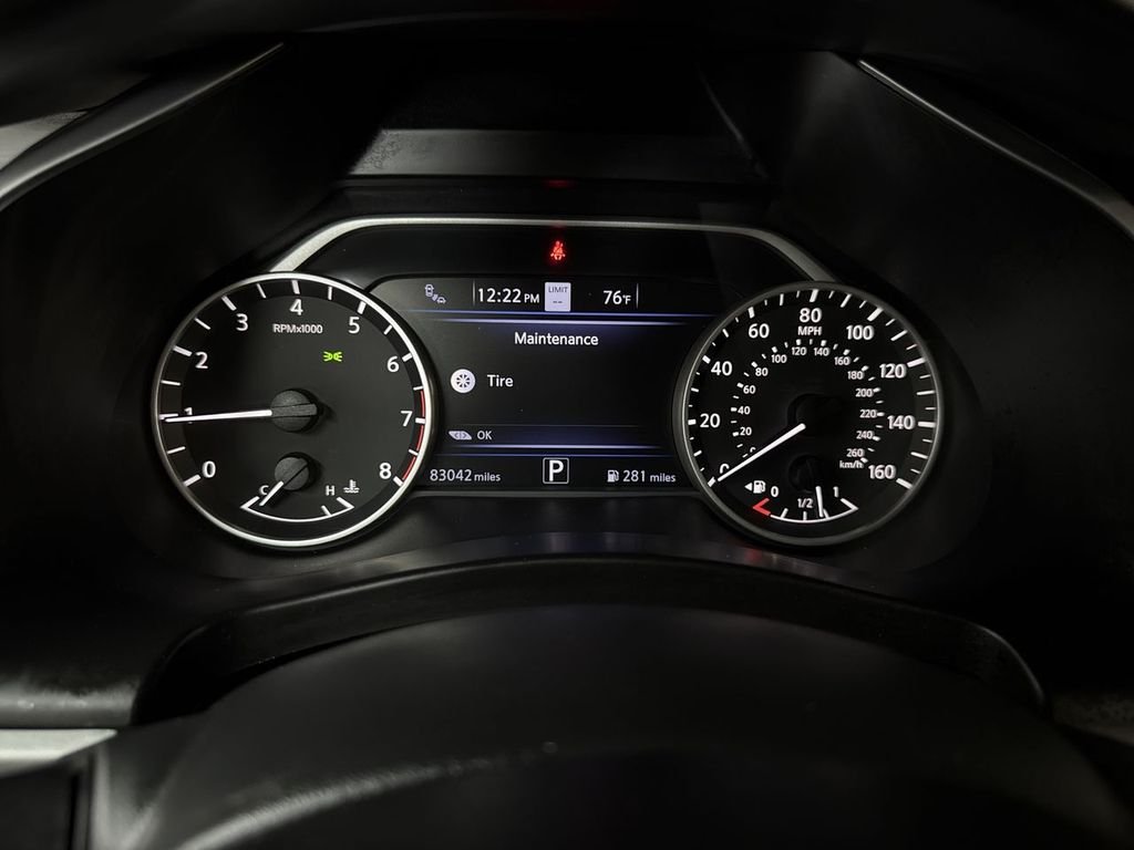 Used 2020 Super Black Metallic Nissan Platinum image 23