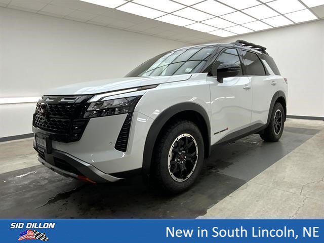 New 2026 Everest White Pearl Tricoat/Super Black Nissan Rock Creek image 1