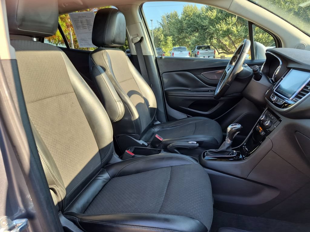 Used 2020 Includes (MDP) Anthracite lower exterior accent color, Paint code W598F. Buick Preferred image 37