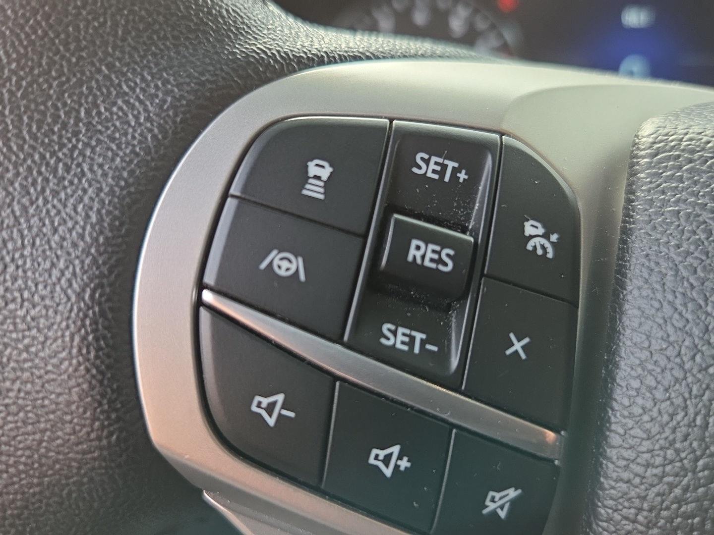 Used 2023 Agate Black Metallic Ford XLT image 12