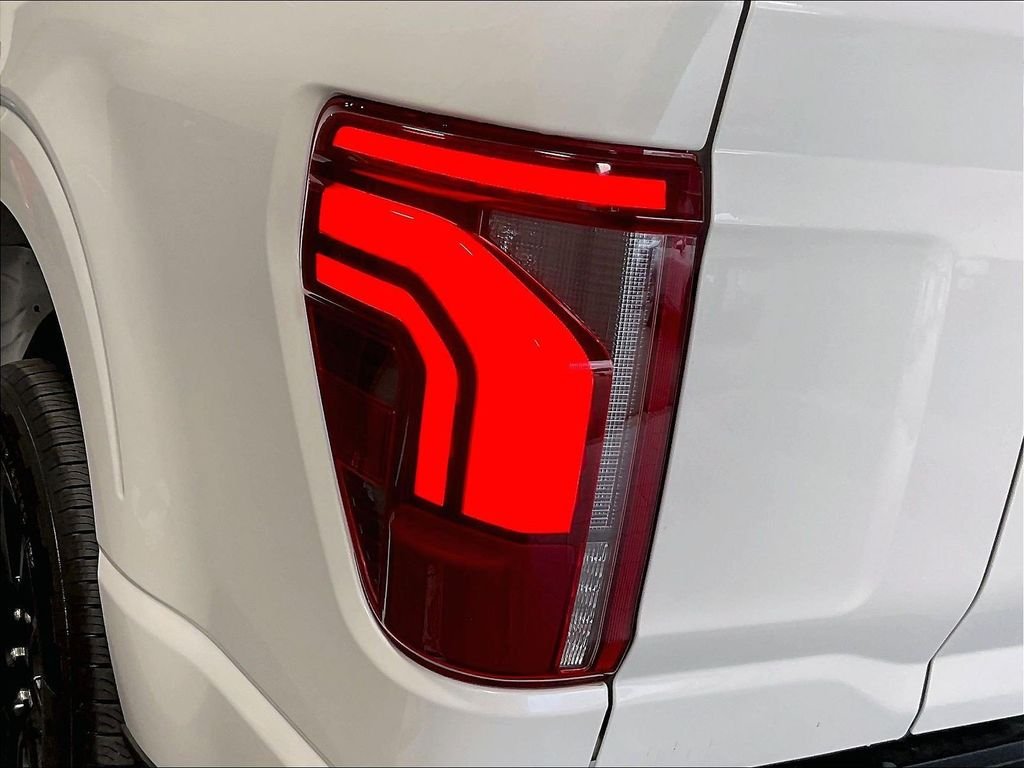 Used 2025 White Ford Platinum image 35