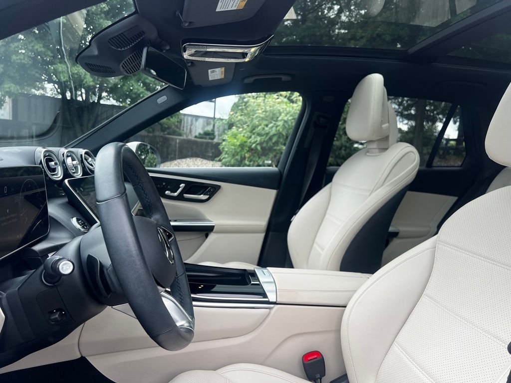 Used 2023 White Mercedes-Benz GLC 300 image 11