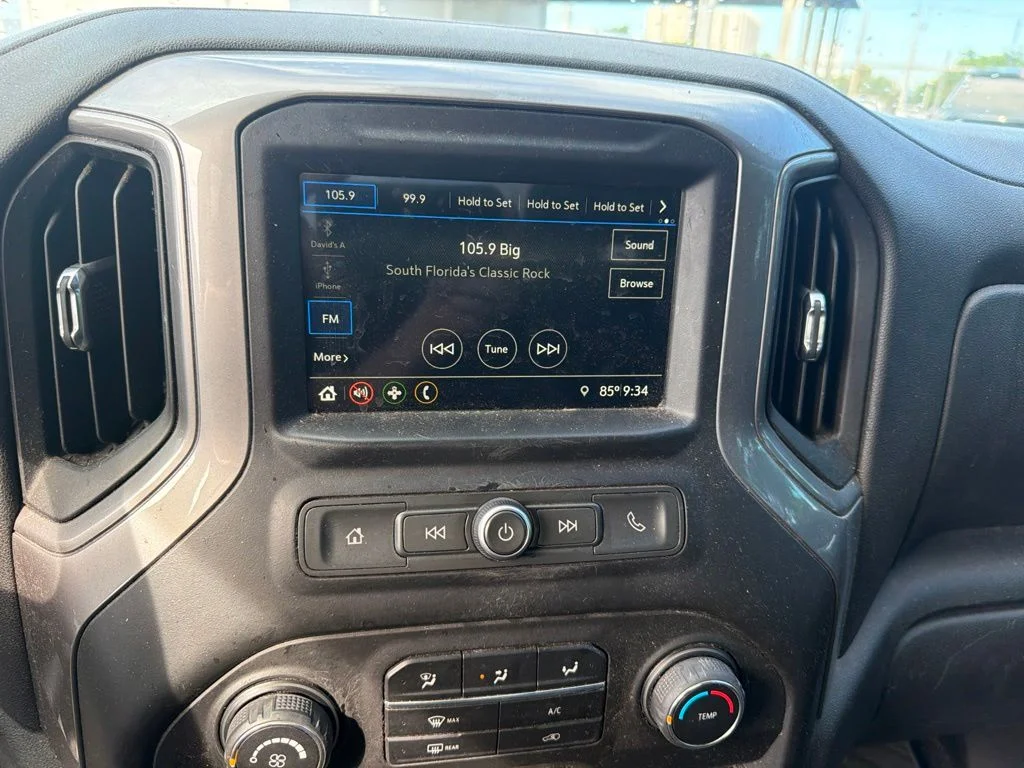 Used 2019 Brown Chevrolet Custom image 9