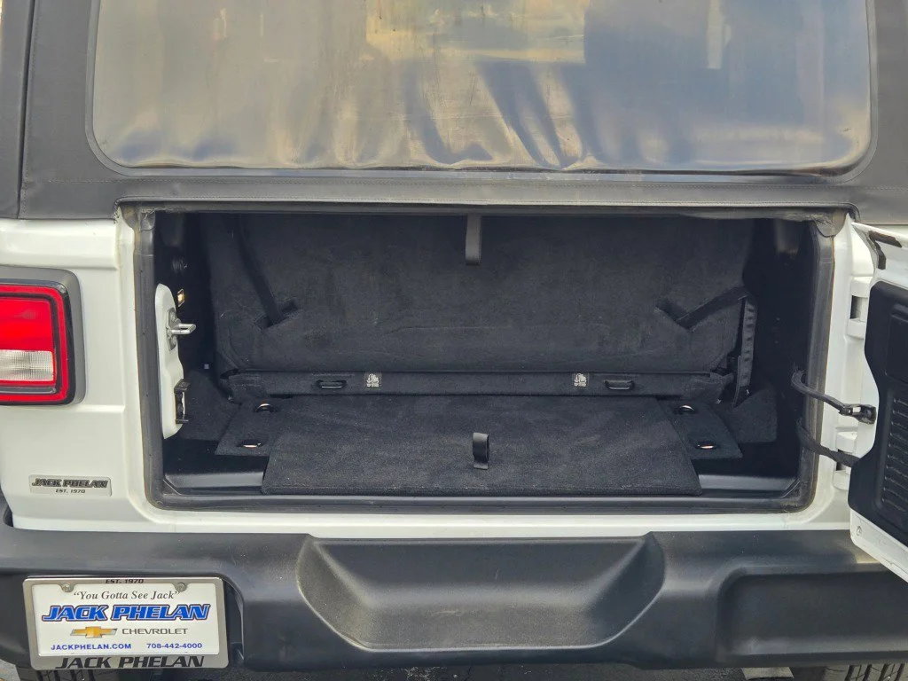Used 2022 White Jeep Sport 4x4 image 11