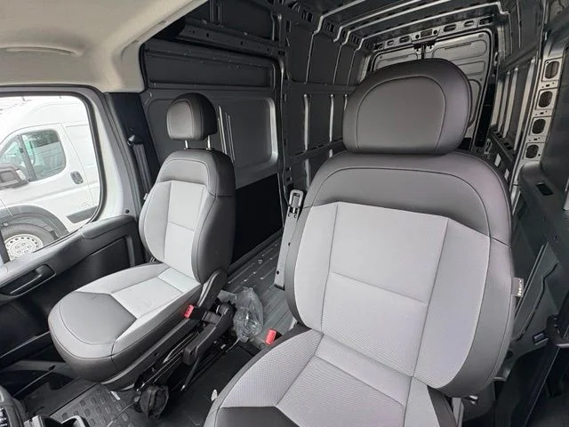 New 2026 Bright Silver Metallic Clear-Coat Exterior Paint RAM Super High Roof image 11