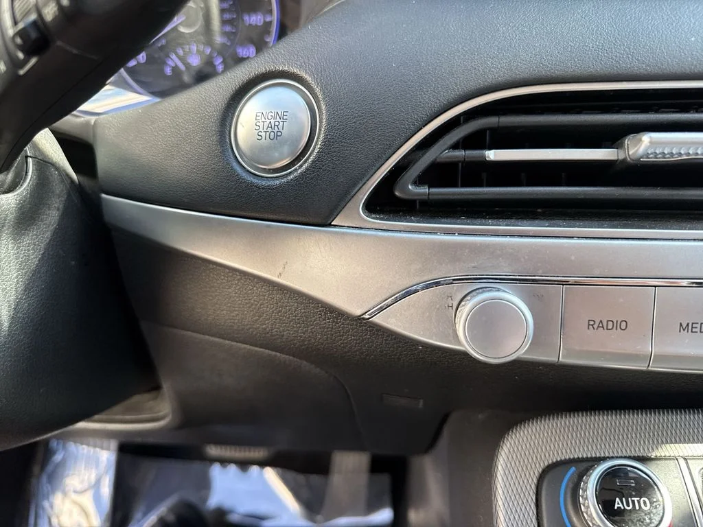 Used 2020 Silver Hyundai SEL image 57