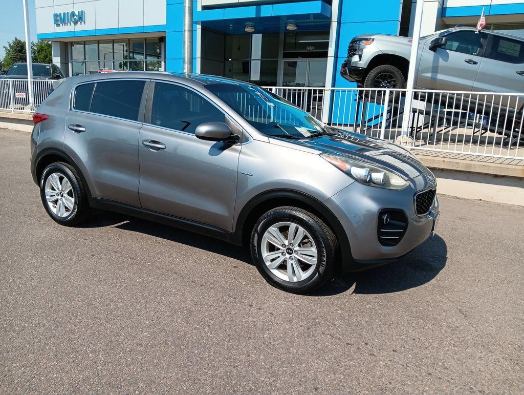 Used 2017 Mineral Silver Kia LX image 7