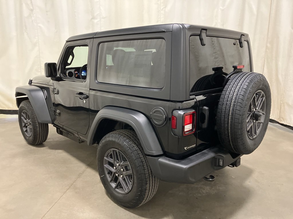New 2026 Black Clear-Coat Exterior Paint Jeep Sport S image 17