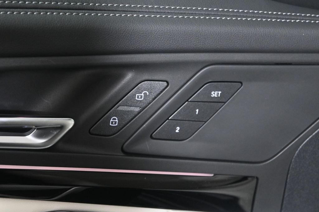 New 2026 Jet Black BMW xDrive28i image 29