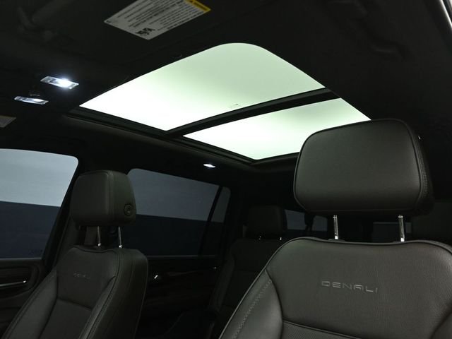 2022 GMC YUKON XL - Image 20