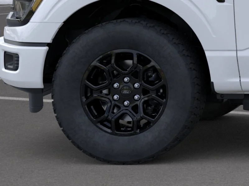 New 2026 Oxford White Ford XLT image 41