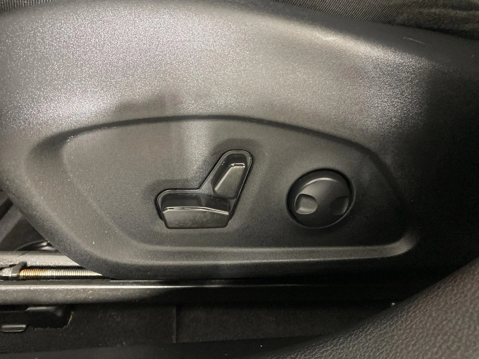 Used 2022 Bright White Clearcoat Jeep Trailhawk image 21