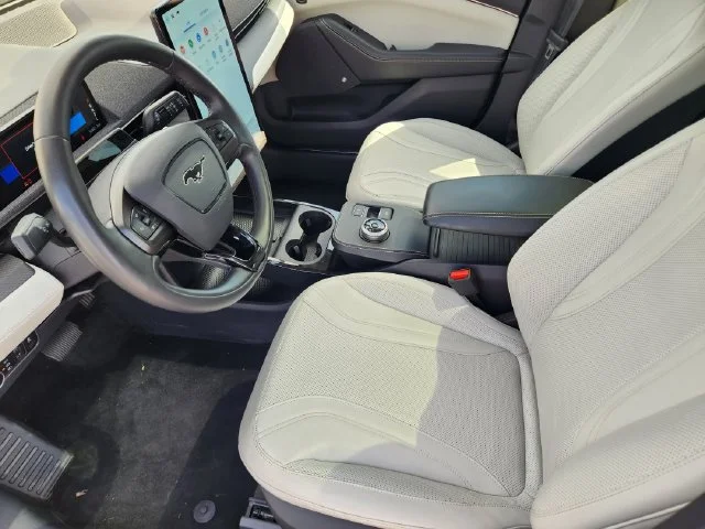 Used 2023 Space White Metallic Ford Premium image 13