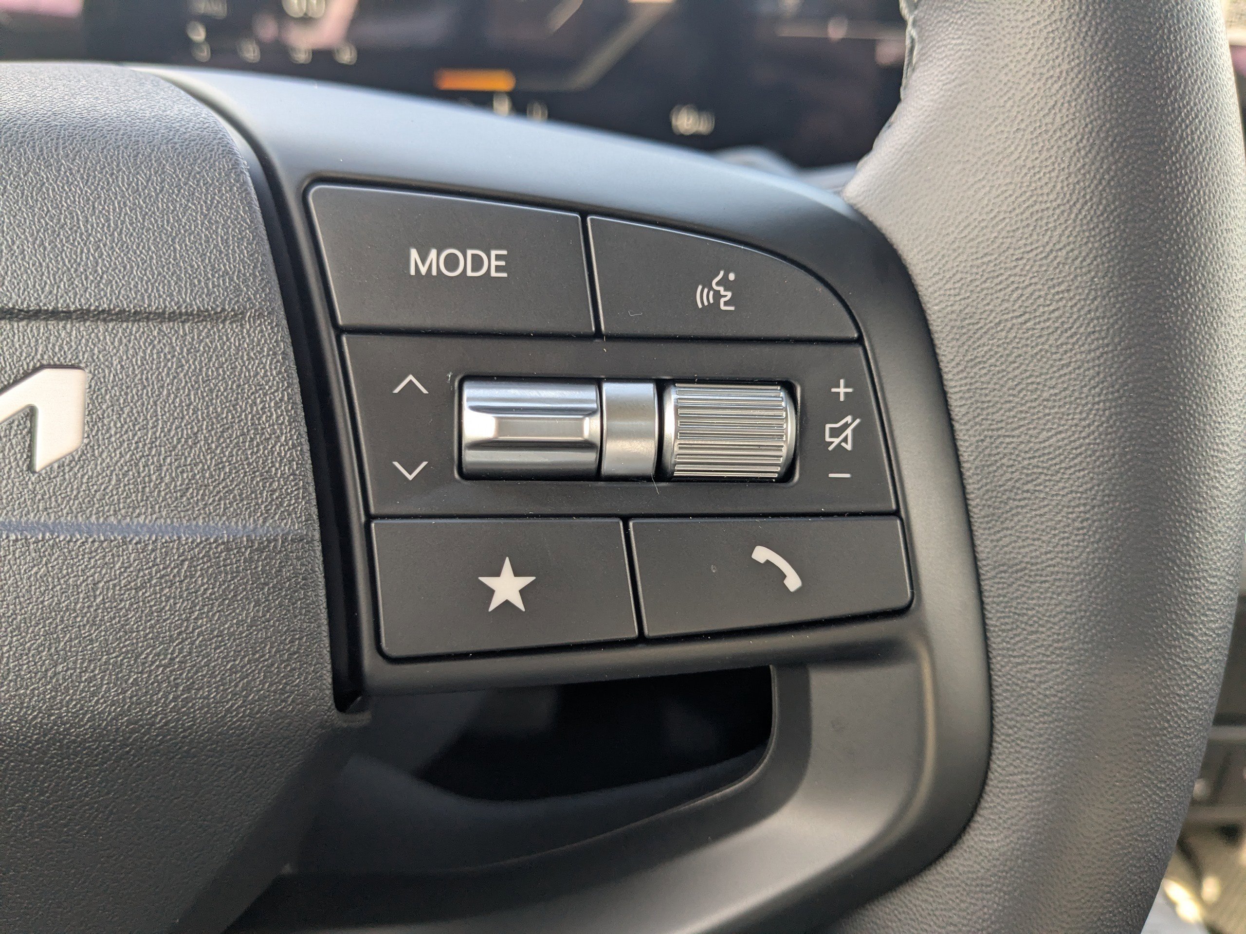 New 2025 Interstellar Gray Kia EX image 31