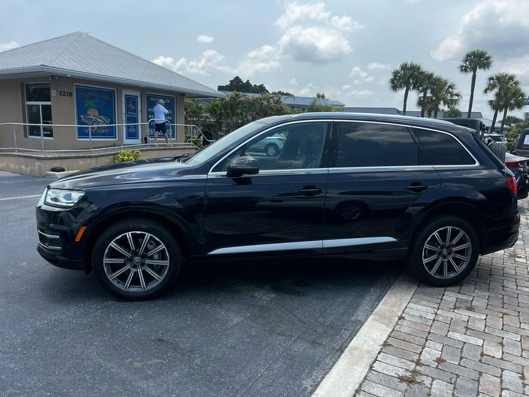 Used 2018  Audi 3.0T Premium image 3