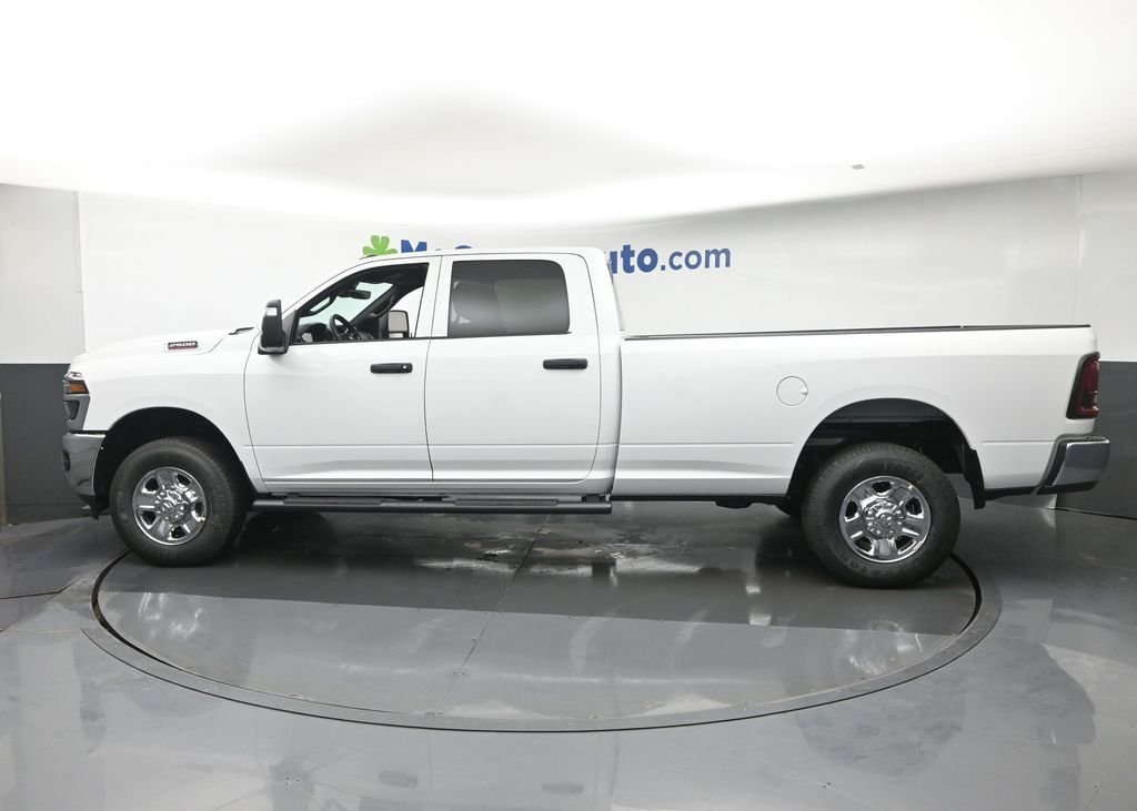 New 2026 Bright White Clear-Coat Exterior Paint RAM Tradesman image 23