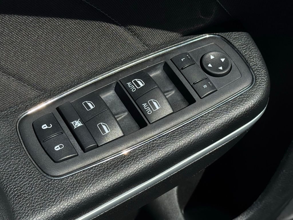 2023 Dodge Charger SXT - Photo 13