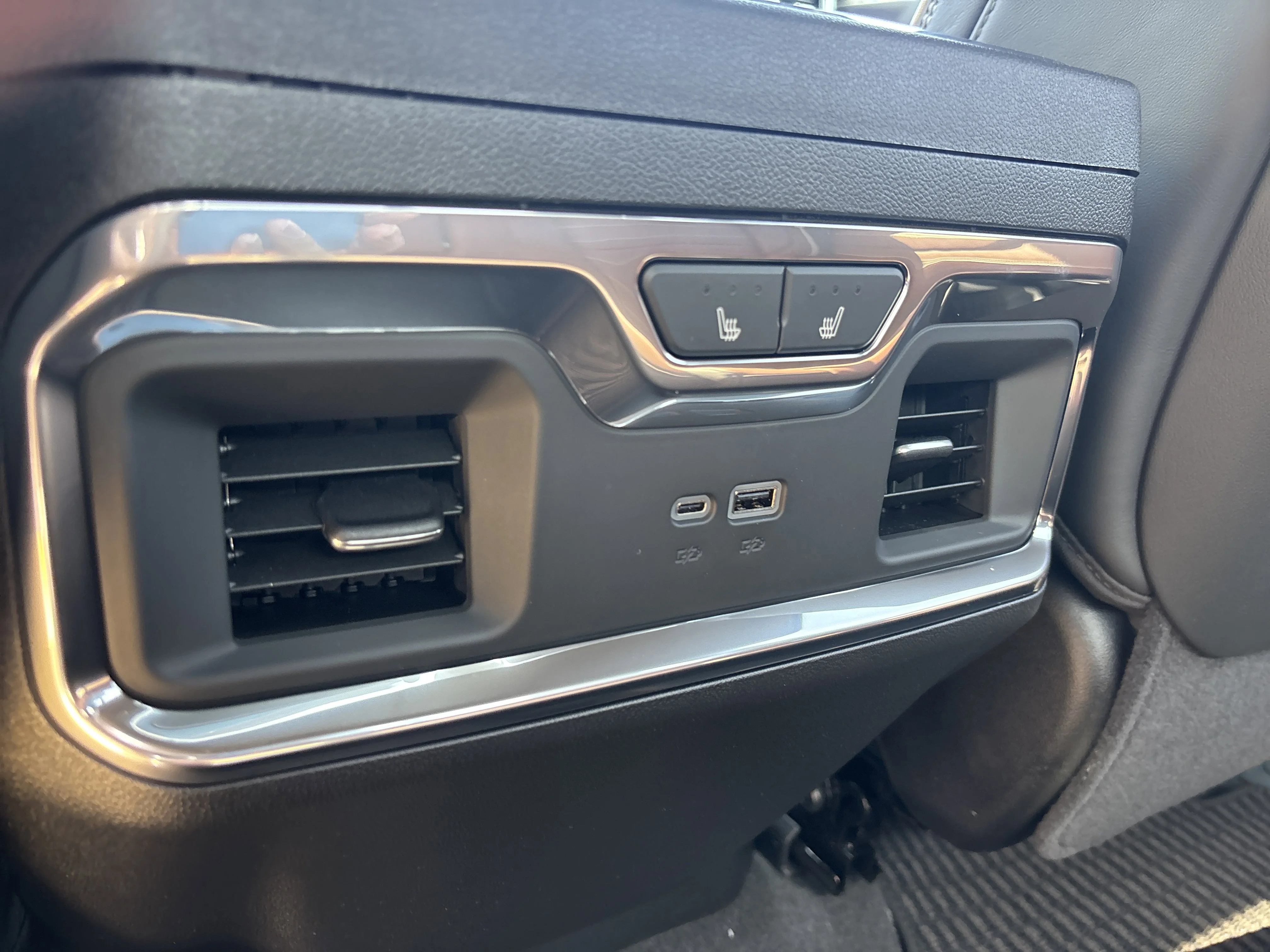 2026 GMC Sierra 3500HD Denali Ultimate - Photo 21