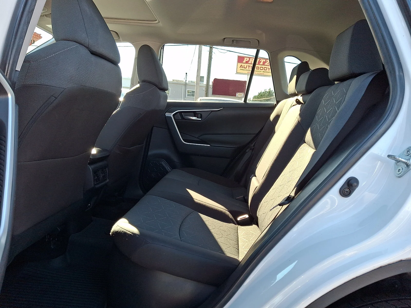 Used 2021 White Toyota XLE image 10