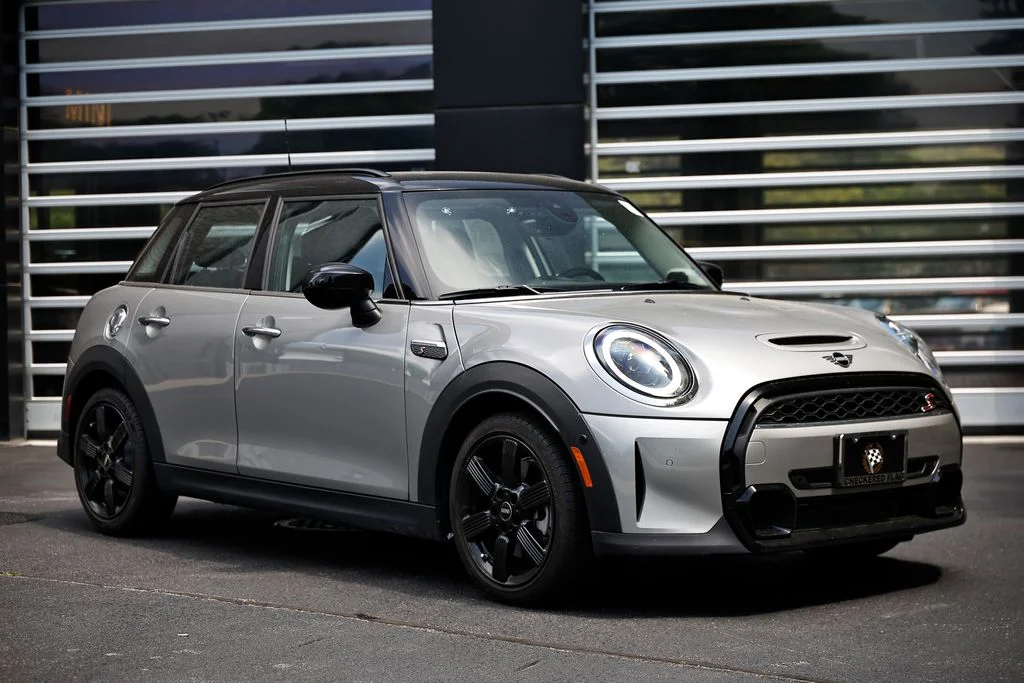 2023 MINI Hardtop Cooper S's photo