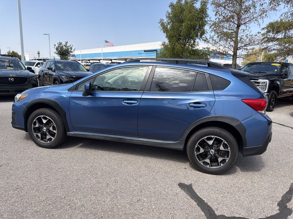 Used 2018 Blue Subaru 2.0i Premium image 8