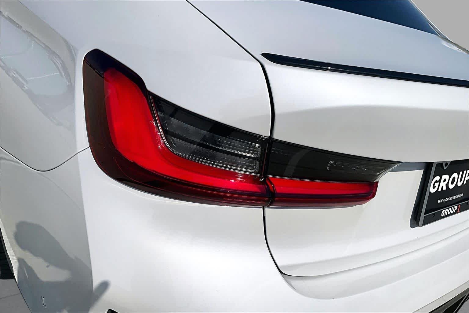 Used 2025 Mineral White Metallic BMW M340i image 27