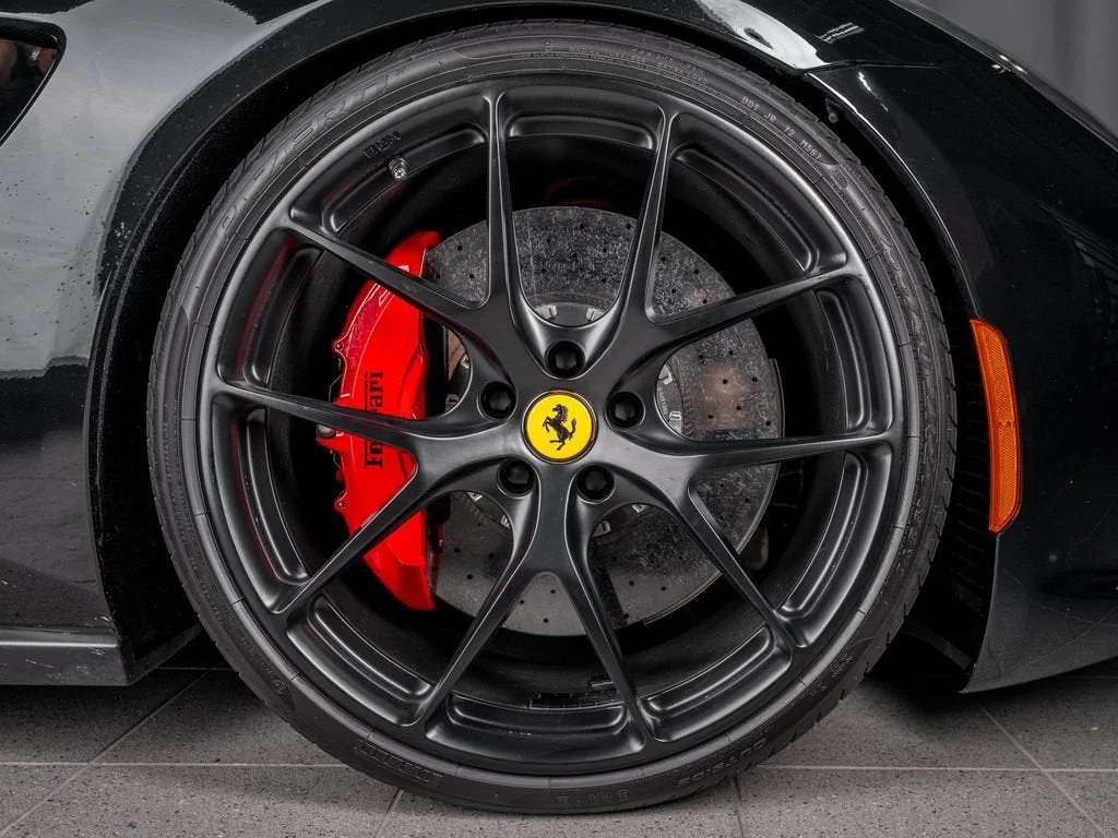 Used 2019 Nero Ferrari V12 image 48