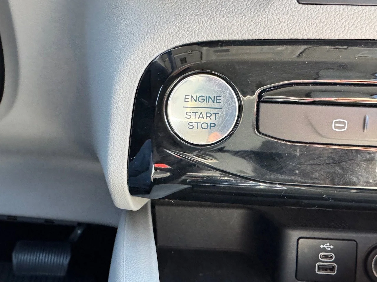 2024 Ford Escape PHEV - Photo 27