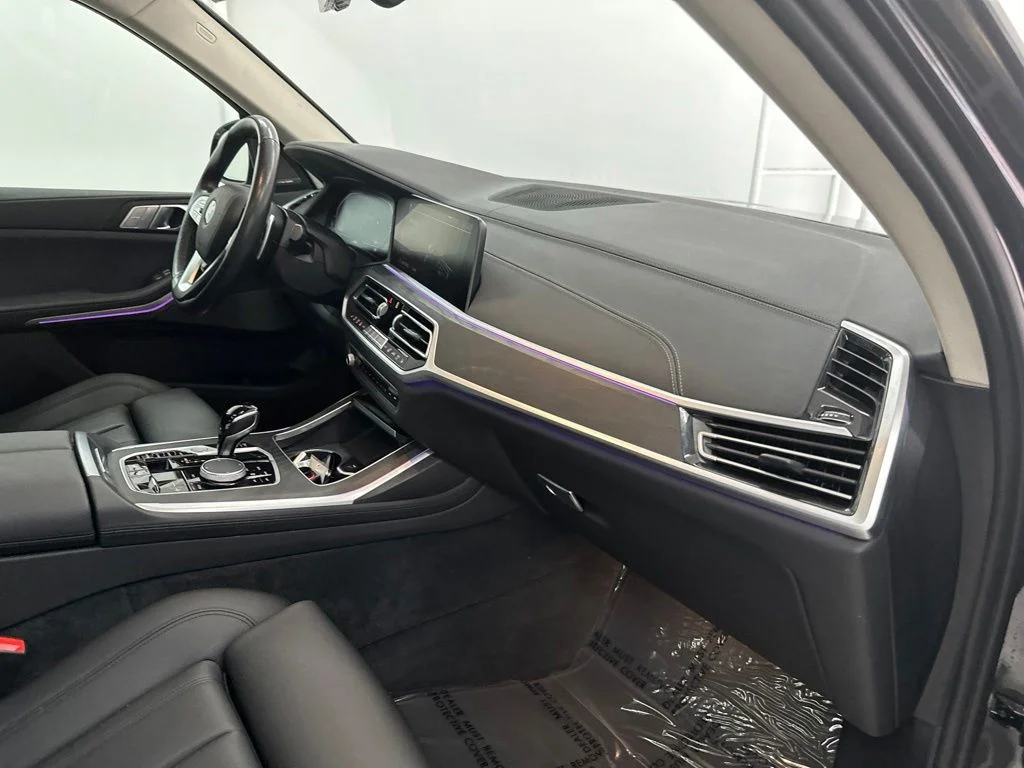 Used 2022 Dark Graphite Metallic BMW xDrive40i image 29