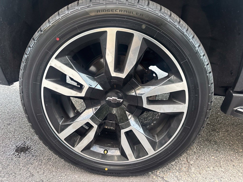 Used 2019 Gray Chevrolet Premier image 34