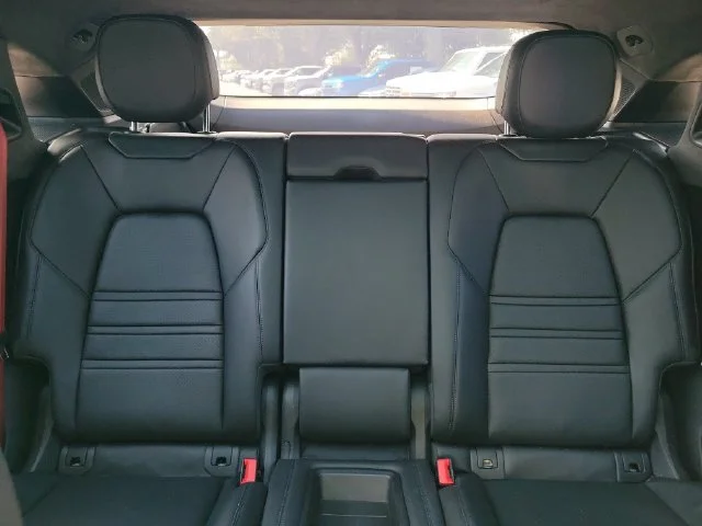 2023 Porsche Cayenne Coupe GTS - Photo 17