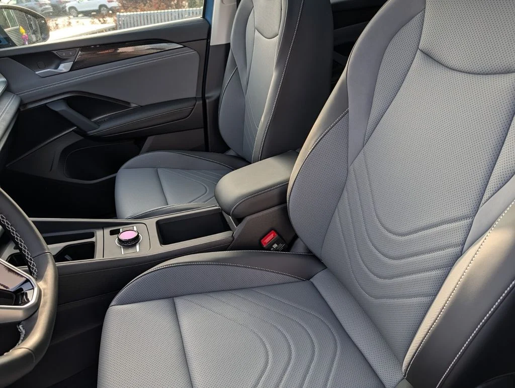 New 2026 Blue Volkswagen 2.0T SE image 10