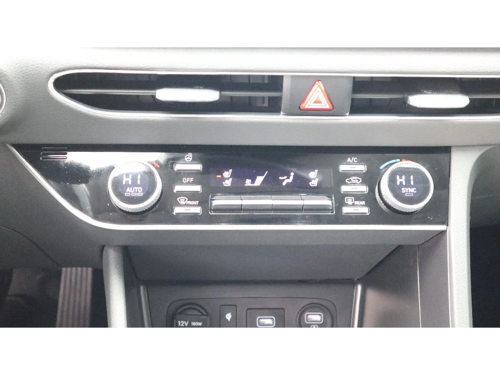 Used 2023 Serenity White Hyundai Limited image 20