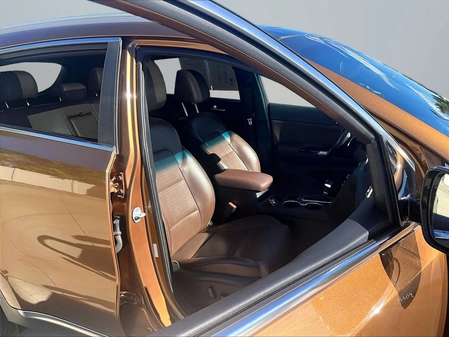 Used 2017 Brown Kia SX image 8