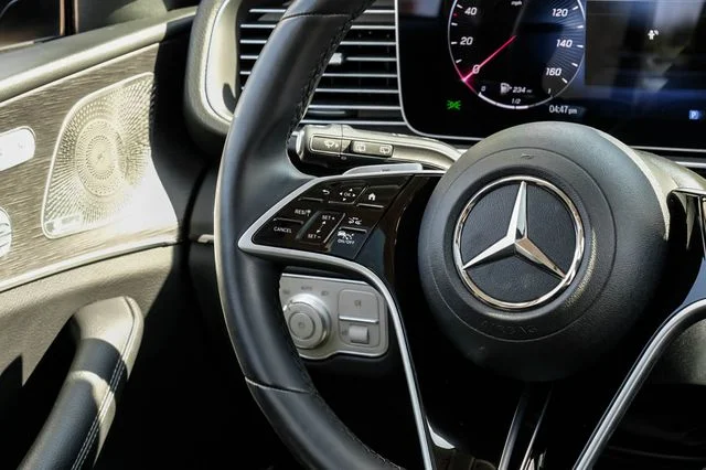 Used 2024 Silver Mercedes-Benz GLE 450 image 23