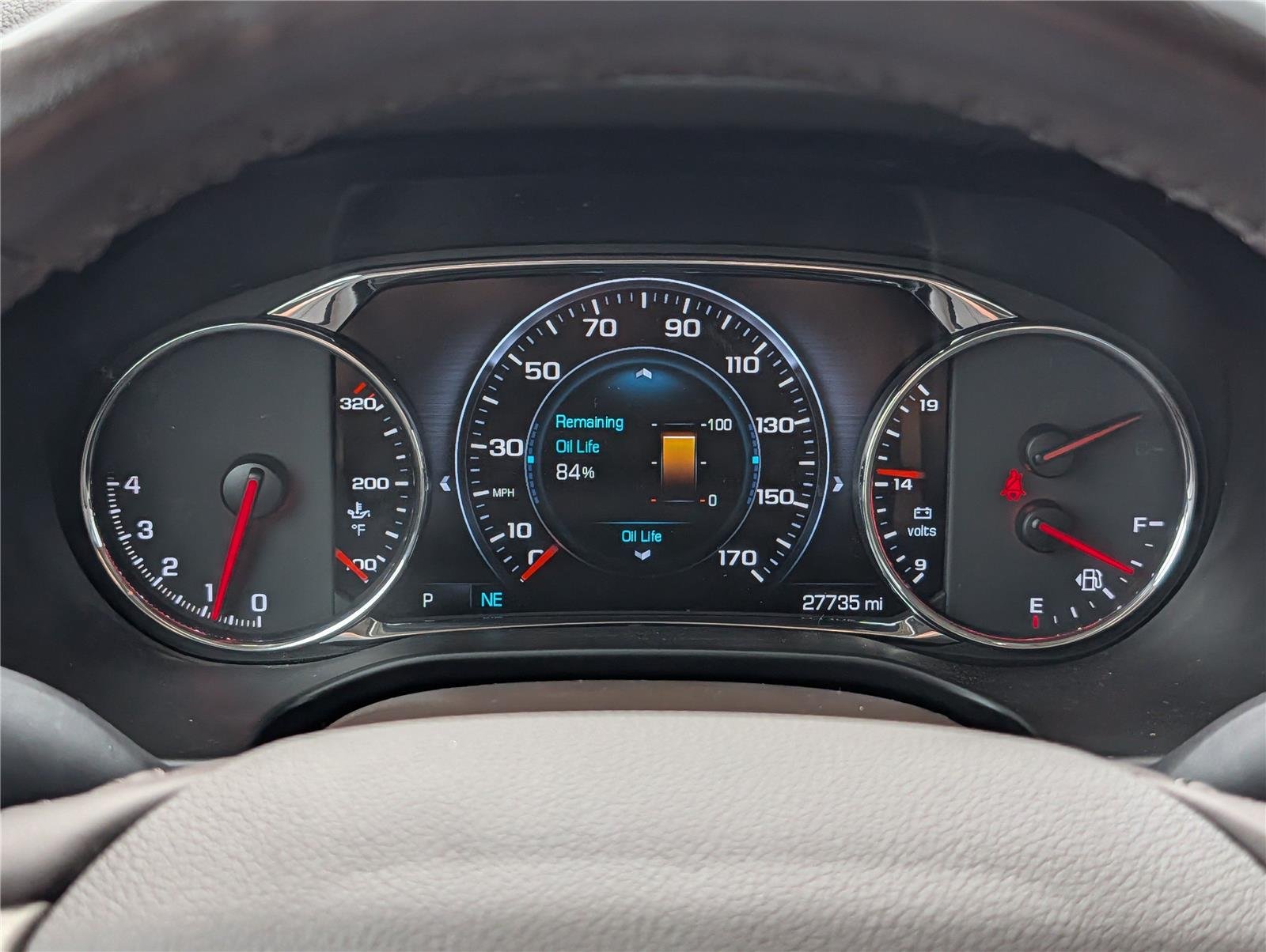 Used 2018 White Frost Tricoat GMC Denali image 23