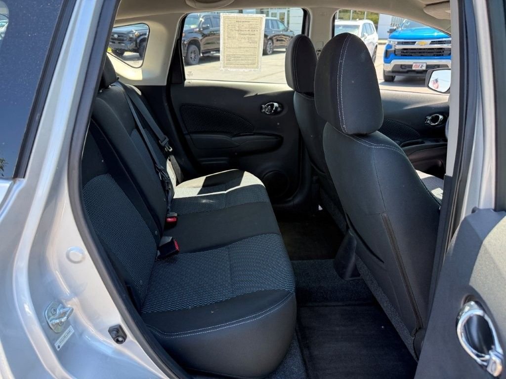 Used 2015 Silver Nissan SV image 18