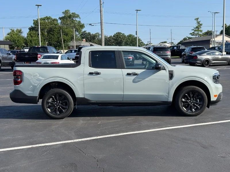 Used 2024 Cactus Green / Gray Ford XLT image 2