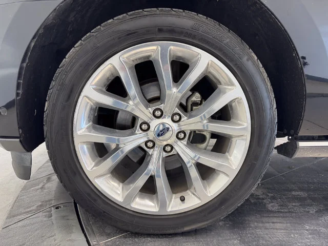 Used 2018 Shadow Black Ford Limited image 10