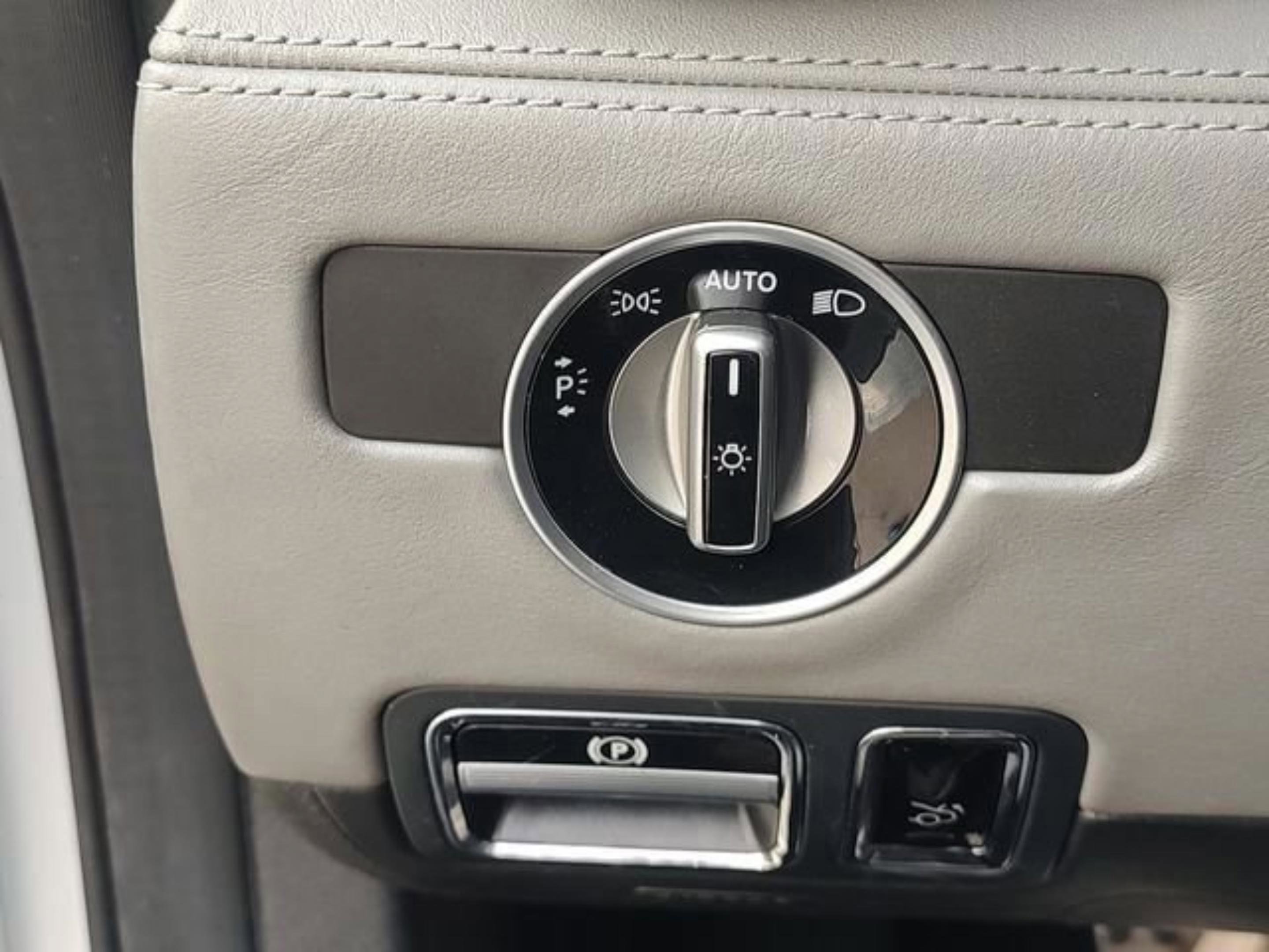 Used 2016 Silver Mercedes-Benz S image 26