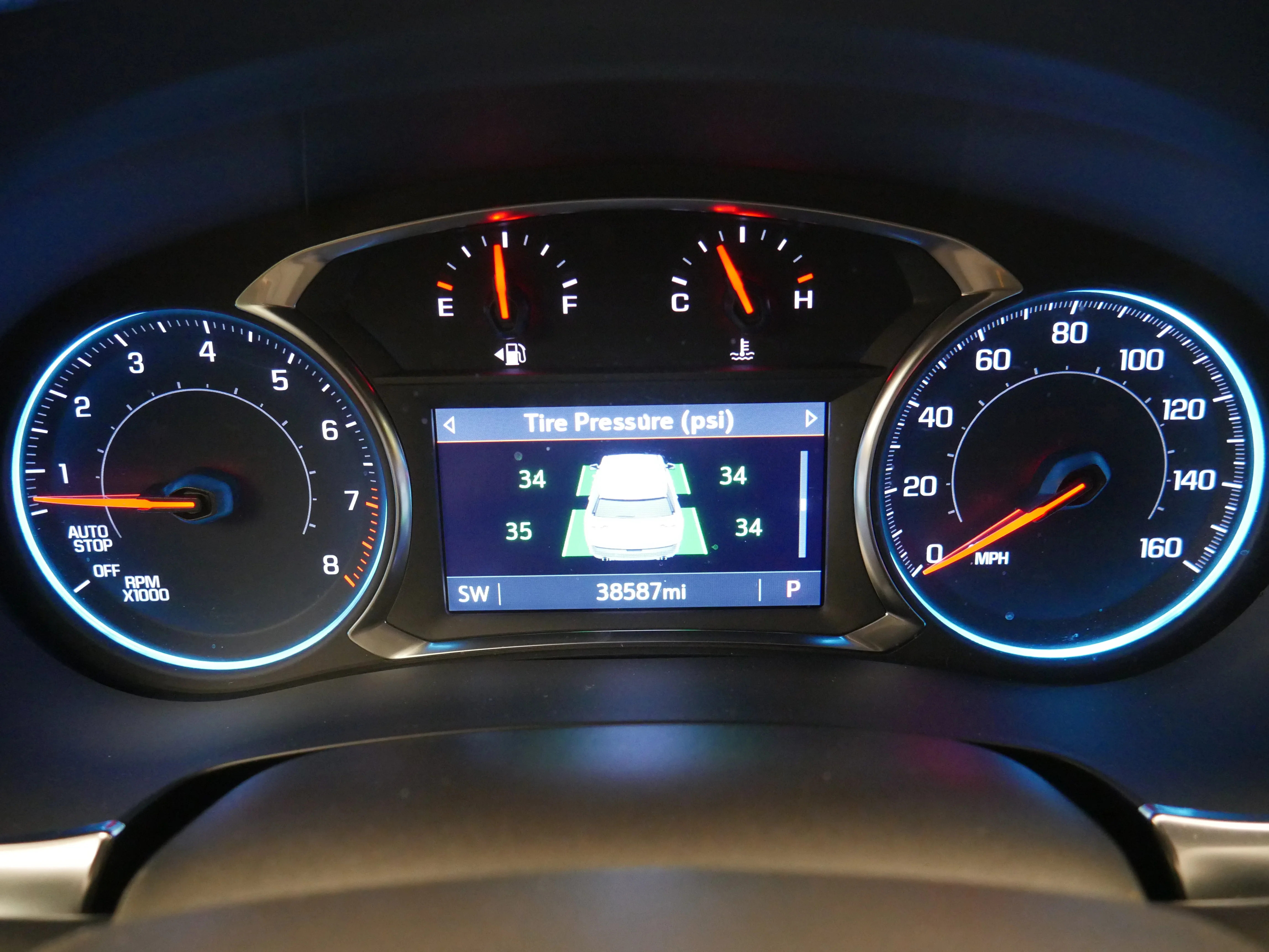 2023 Chevrolet Traverse 1LT - Photo 30
