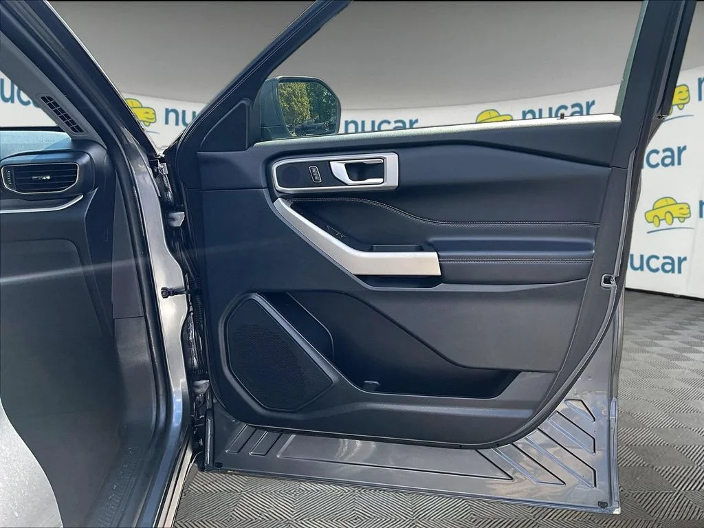 Used 2023 Gray Ford XLT image 12