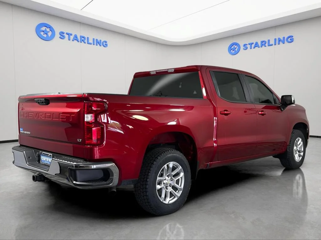 Used 2022 Cherry Red Tintcoat Chevrolet LT image 9