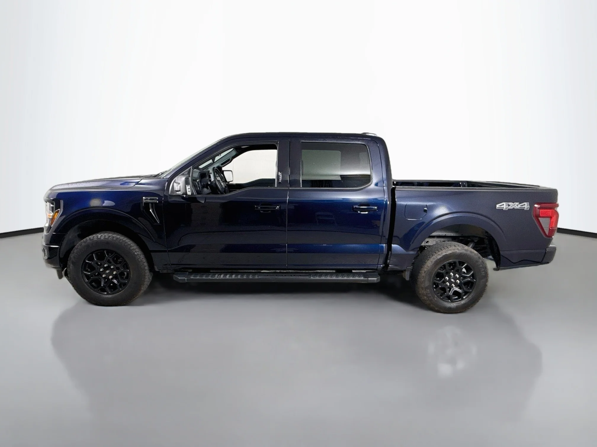 Used 2024 Antimatter Blue Metallic Ford XLT image 4